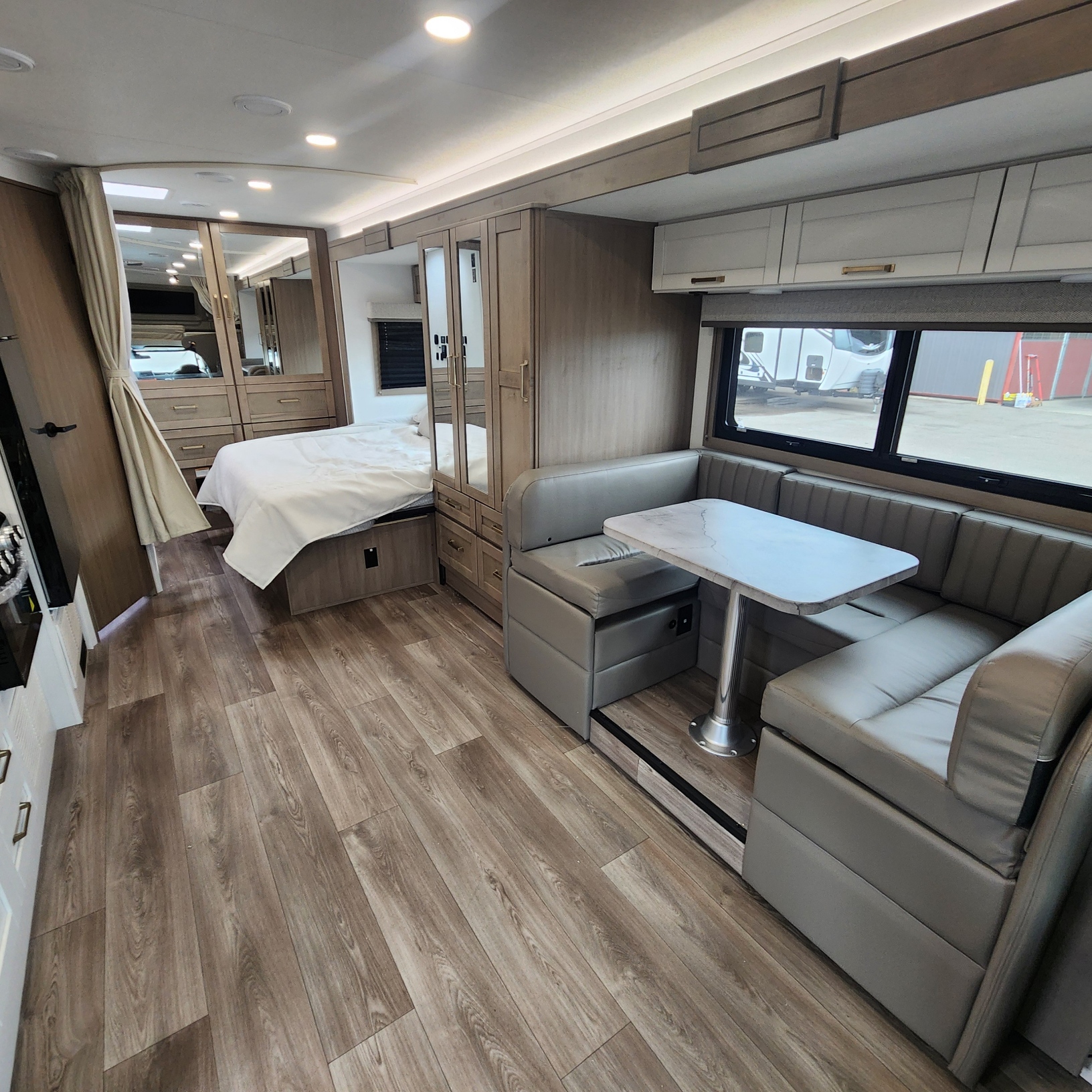 2027 ENTEGRA COACH ODYSSEY 24B - Image 30