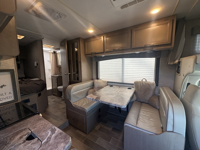 2022 THOR MOTOR COACH MAGNITUDE GA22 - Image 4