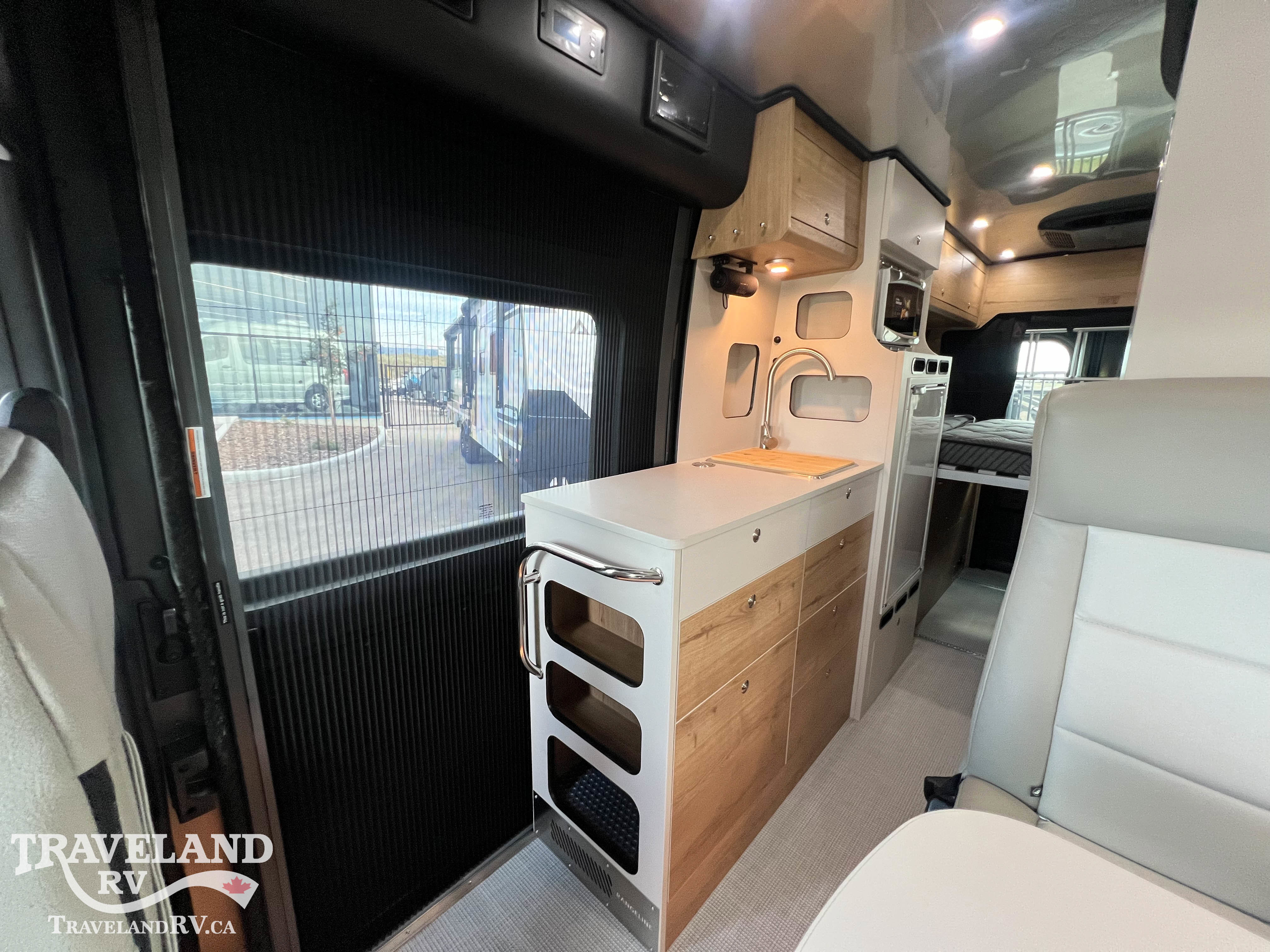 2026 Airstream Rangeline Base - Image 16