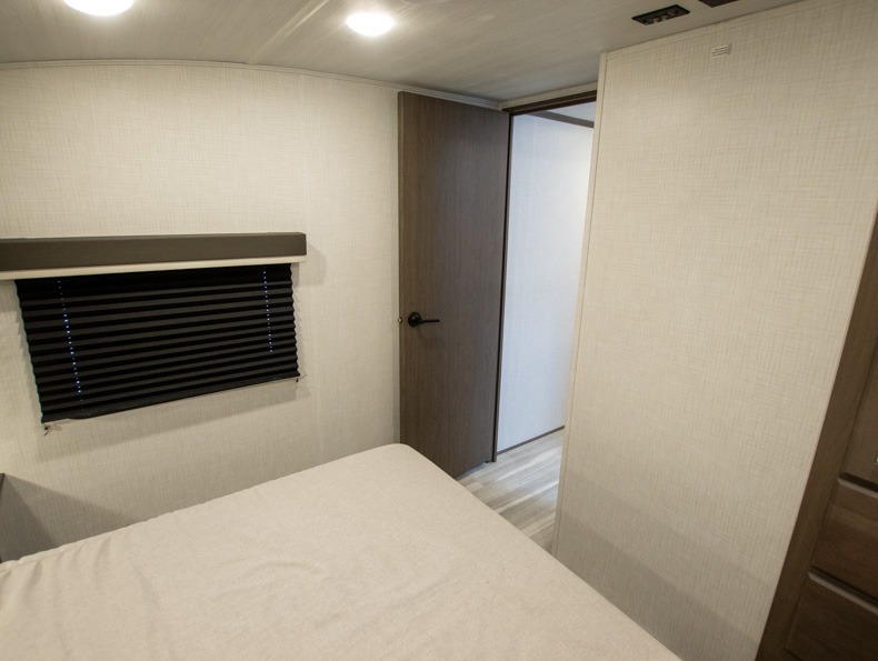 2026 Keystone Cougar Sport 2400RE - Image 28