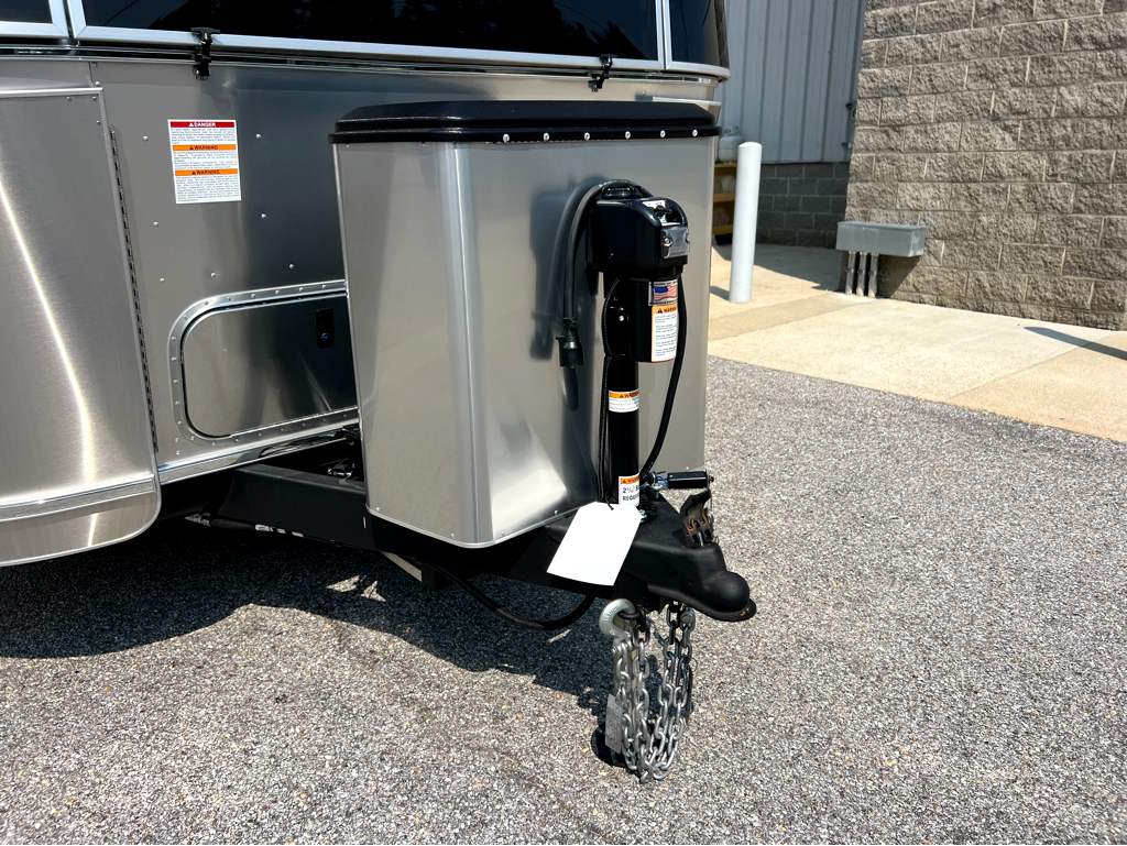 2026 AIRSTREAM GLOBETROTTER 27FBQ - Image 24