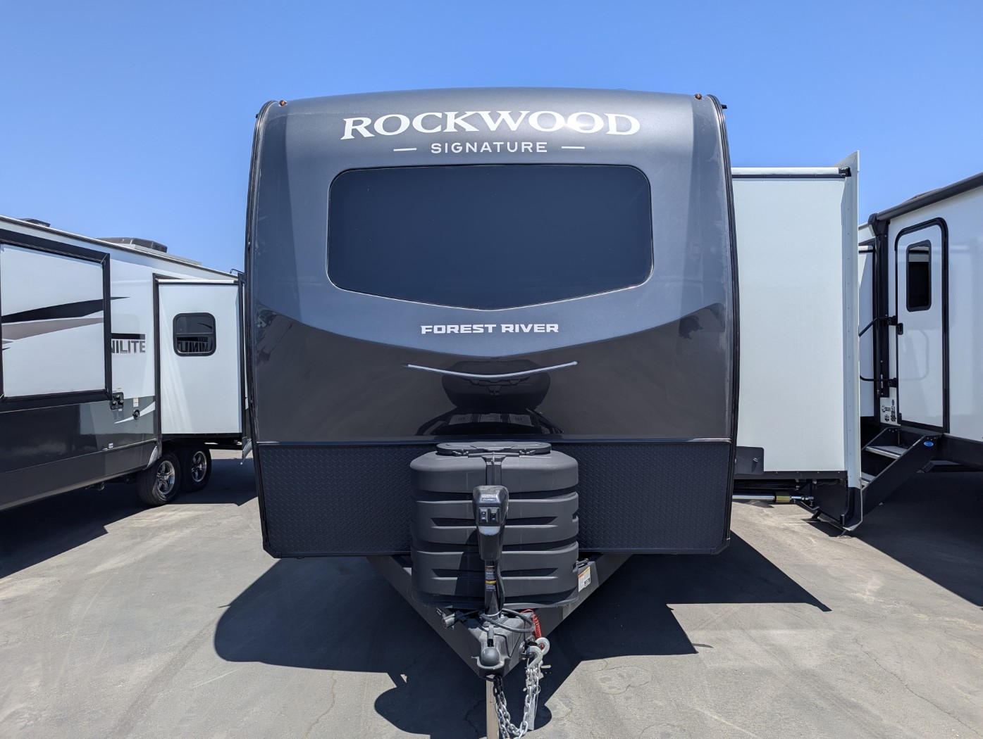 2026 Forest River Rockwood Signature 8263MBR - Image 2