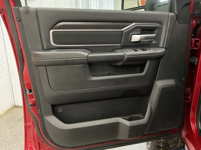 2026 Ram 2500 Big Horn 4x4 Crew Cab 6'4" Box - Image 12