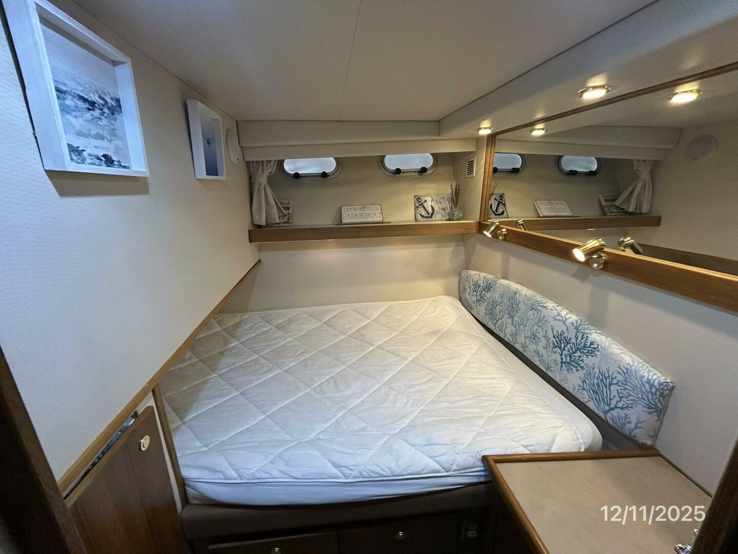 1998 Bayliner 4788 - Image 60