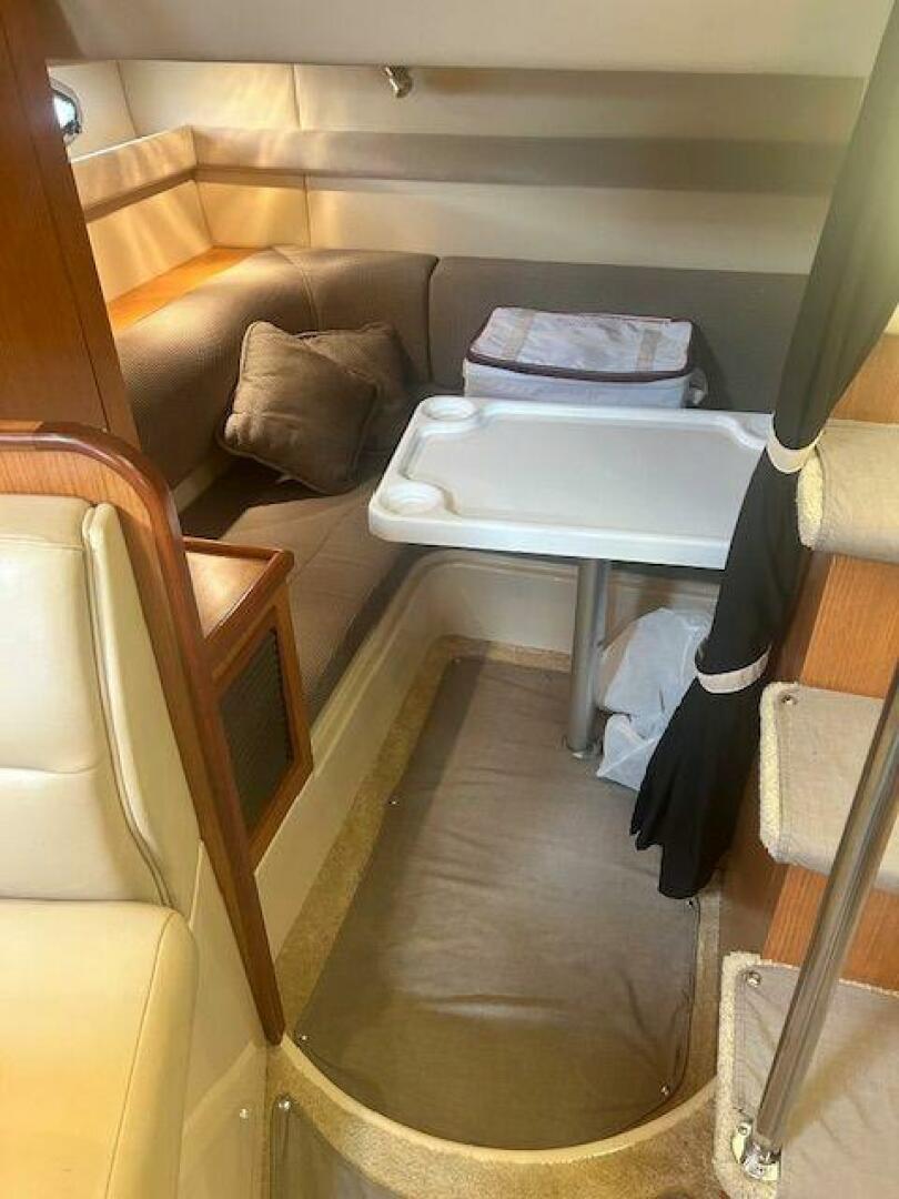 2004 Cruisers Yachts 340 Express - Image 45