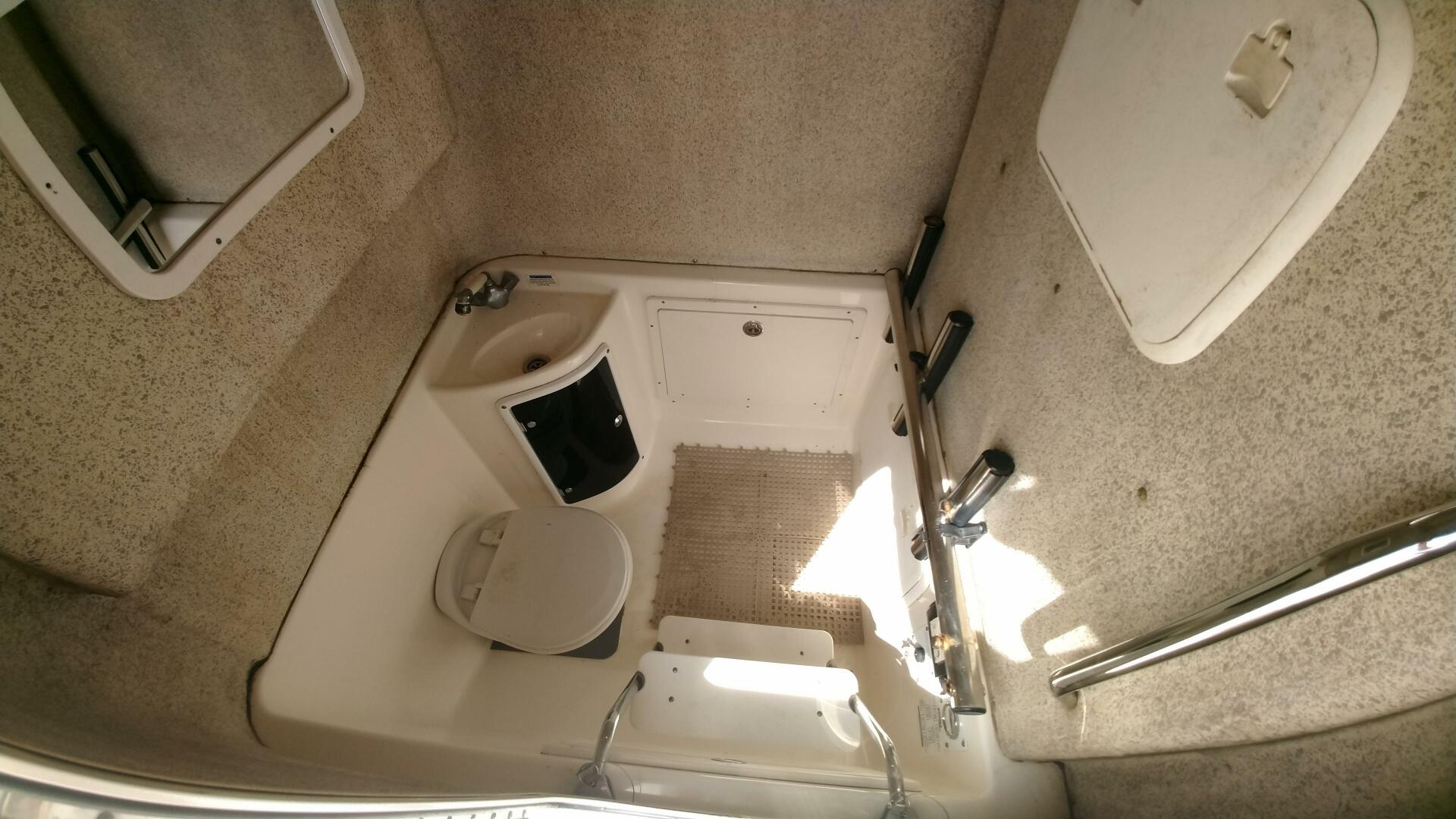 2006 Wellcraft 352 Sport - Image 8