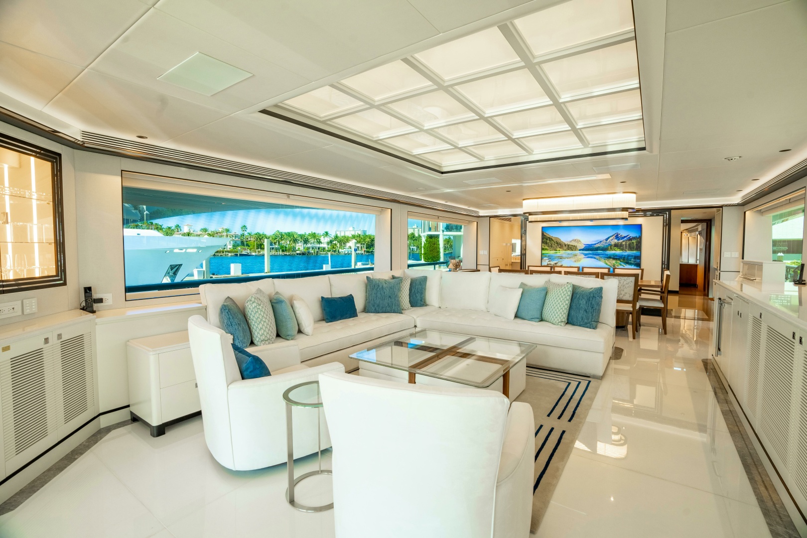 2025 Horizon Raised Pilothouse - Image 8