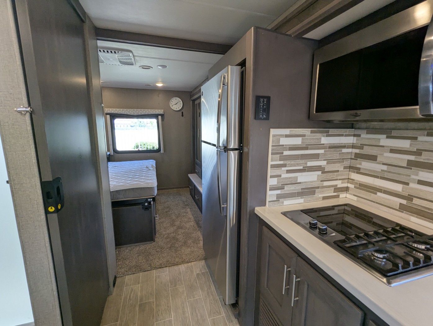 2021 Thor Motor Coach Omni SV34 - 4X4 - Image 18