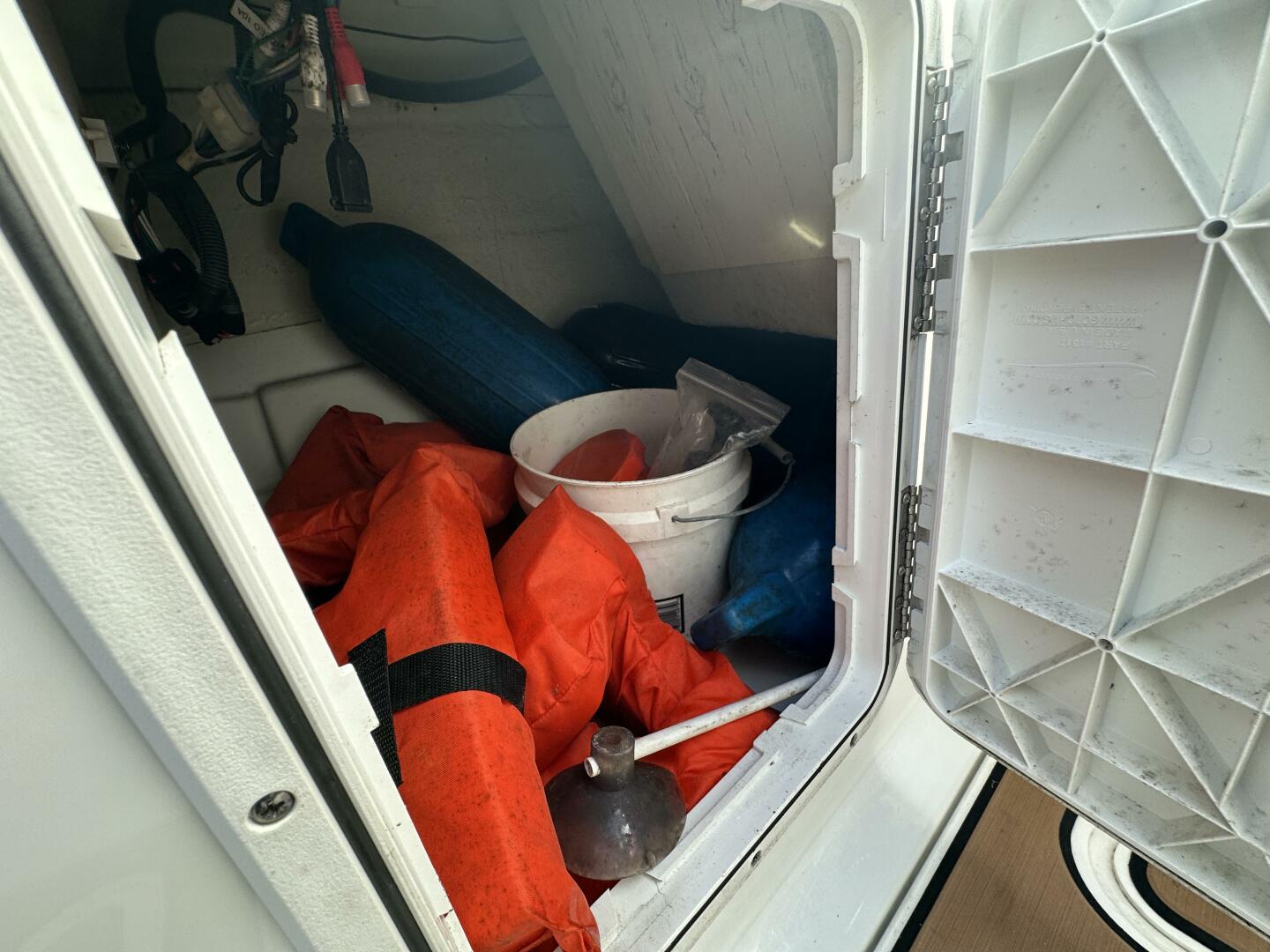 2021 Scarab 215 Base - Image 70