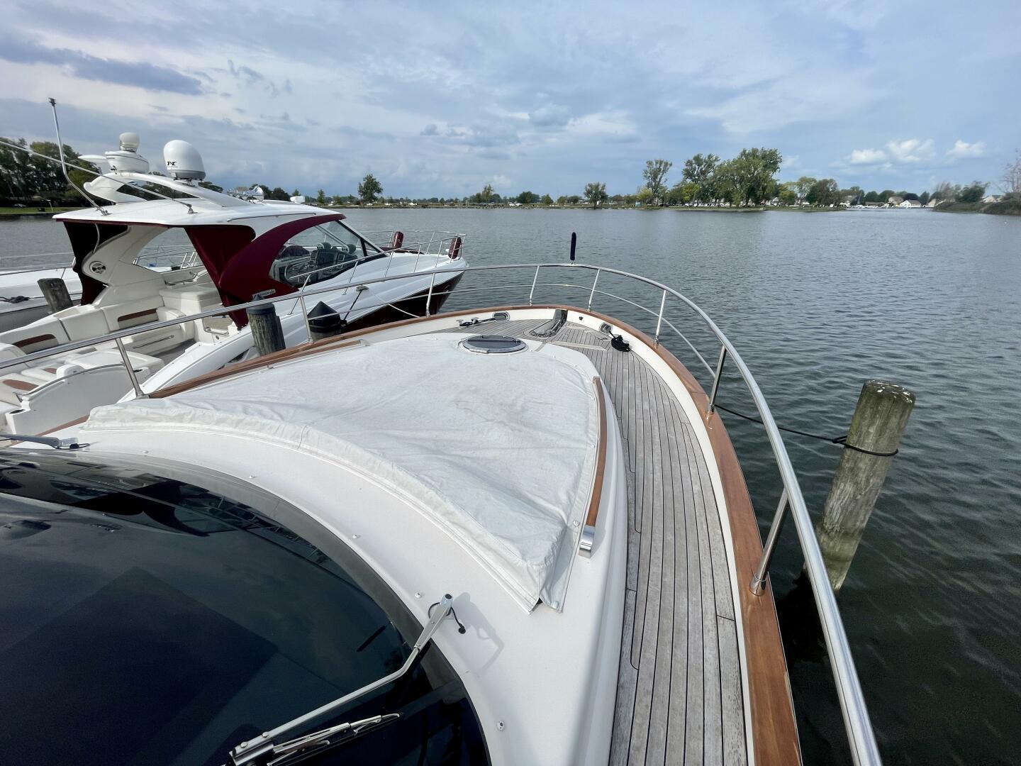 2017 Chris-Craft Commander 42 - Image 3