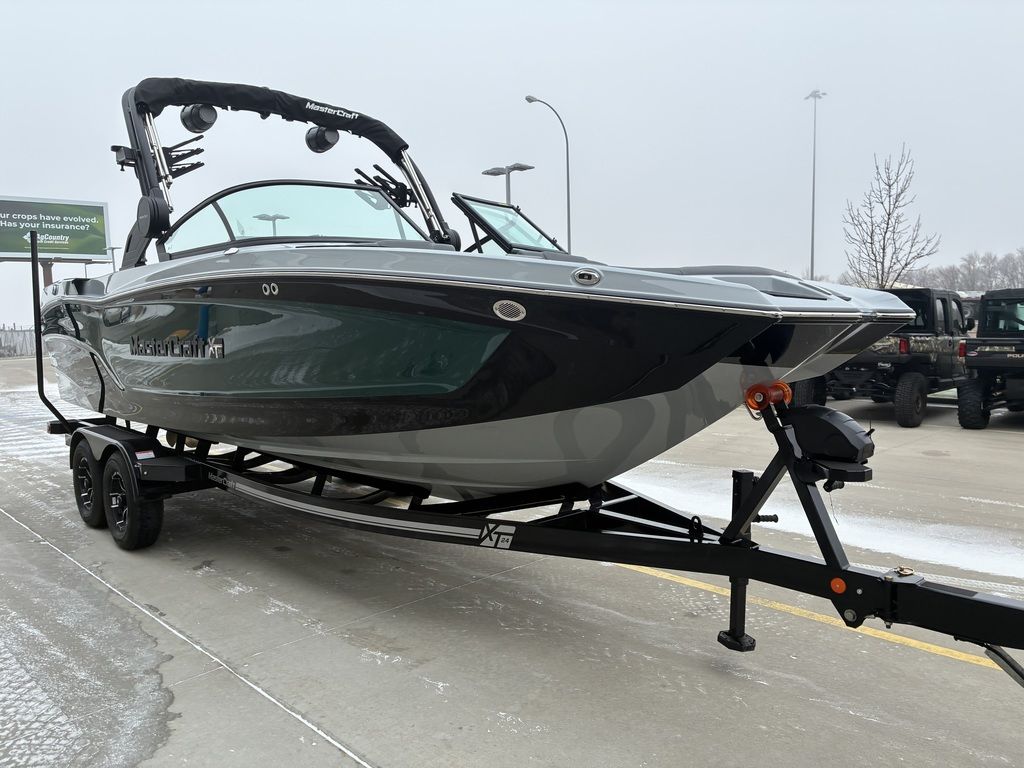 2026 MasterCraft XT24 - Image 4