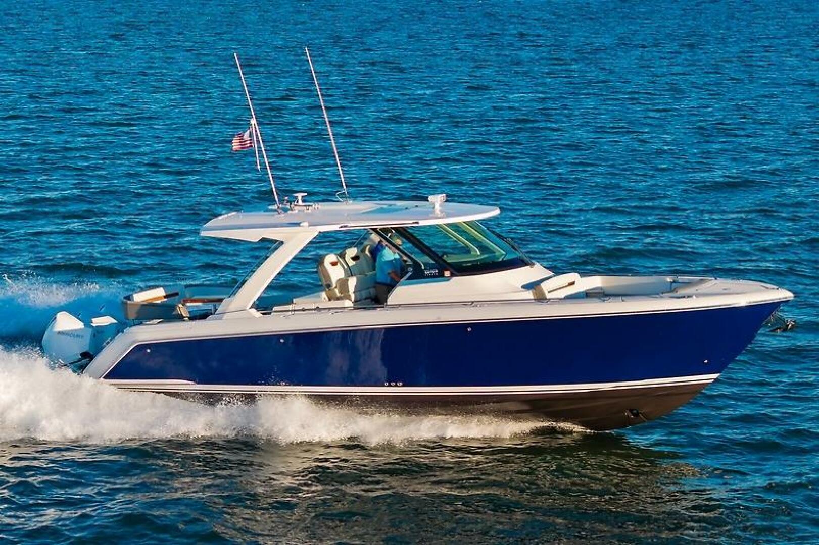 2023 TIARA YACHTS TIARA YACHTS 38 LS Base - Image 4