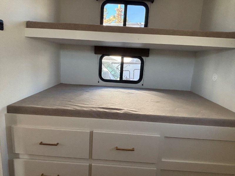 2026 Grand Design Transcend 335BHT - Image 25