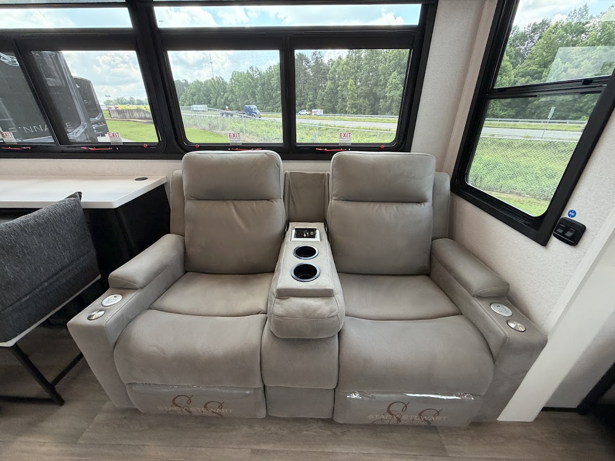 2027 JAYCO PINNACLE 32RLTS - Image 13