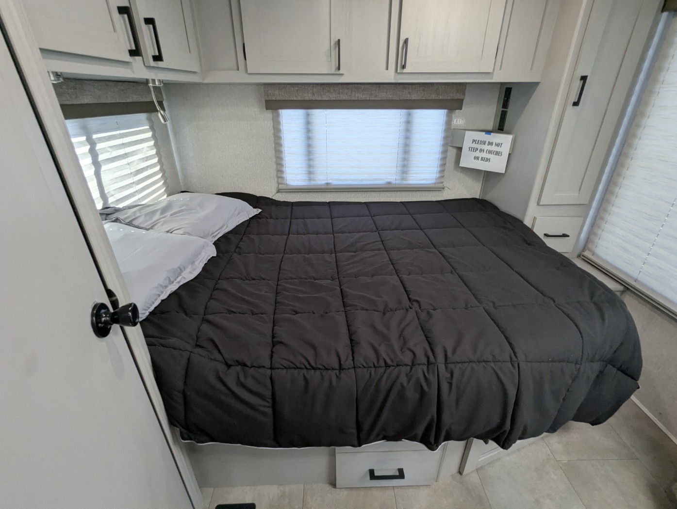 2025 Coachmen Leprechaun 260QB - Ford E-450 - Image 19