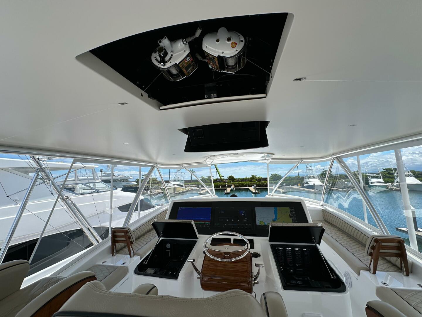 2025 Viking 82 Convertible - Image 50