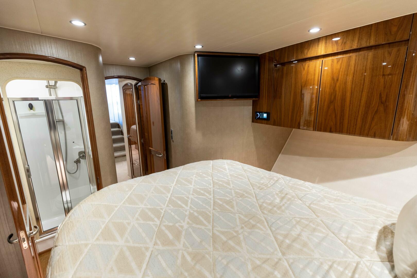 2018 Viking 62 Convertible - Image 18