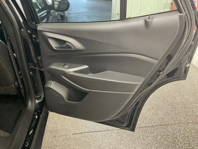 2025 Chevrolet Trax FWD 4dr LT - Image 22