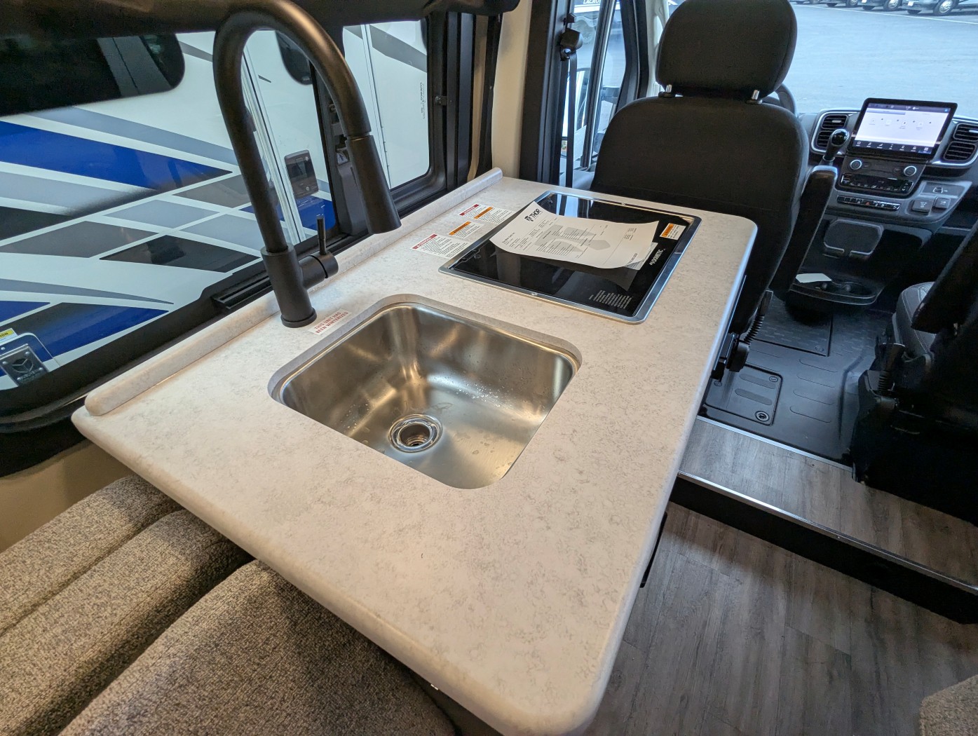 2026 Thor Motor Coach Rize 18GS - Image 25