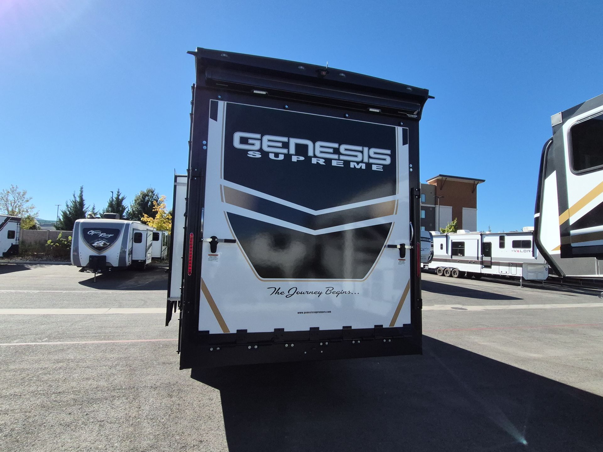 2027 Genesis Supreme Genesis TS 3416TS - Image 6
