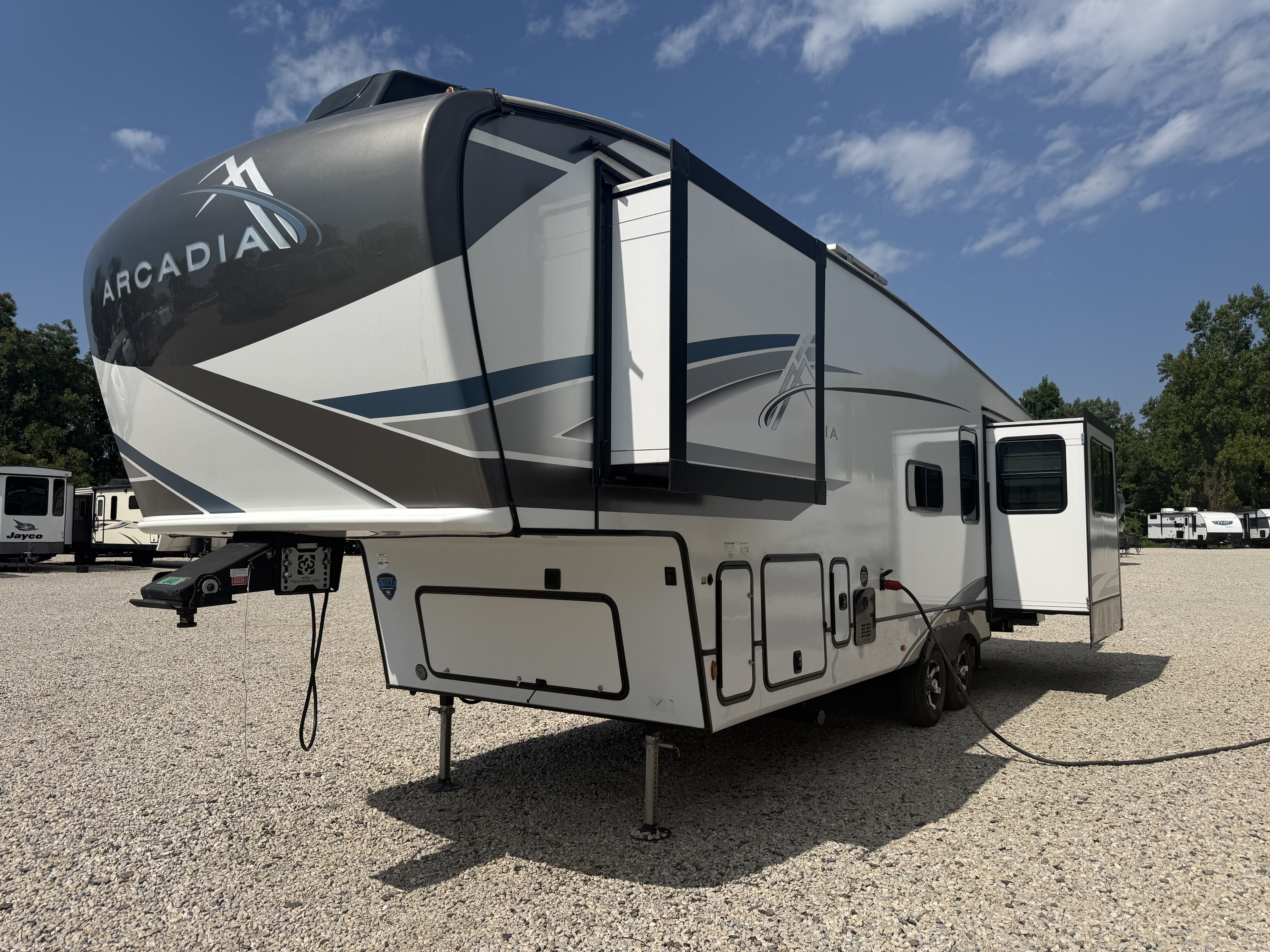 2024 Keystone Arcadia Super Lite 294SLRD - Image 3