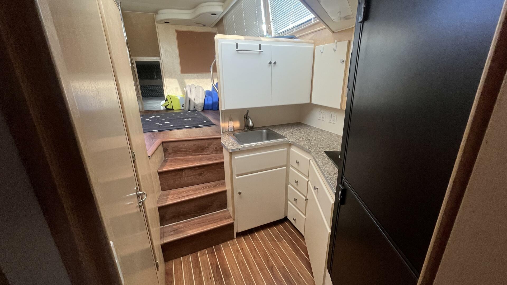 1994 Hatteras Double Cabin - Image 32