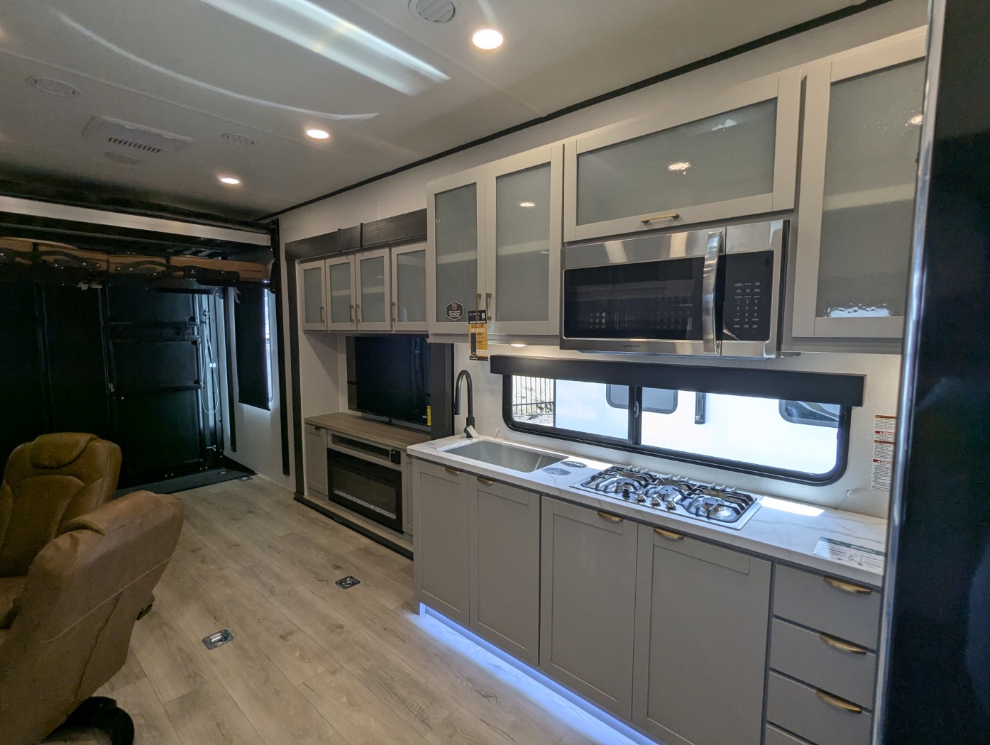 2027 Forest River Stealth 3300 - Image 31
