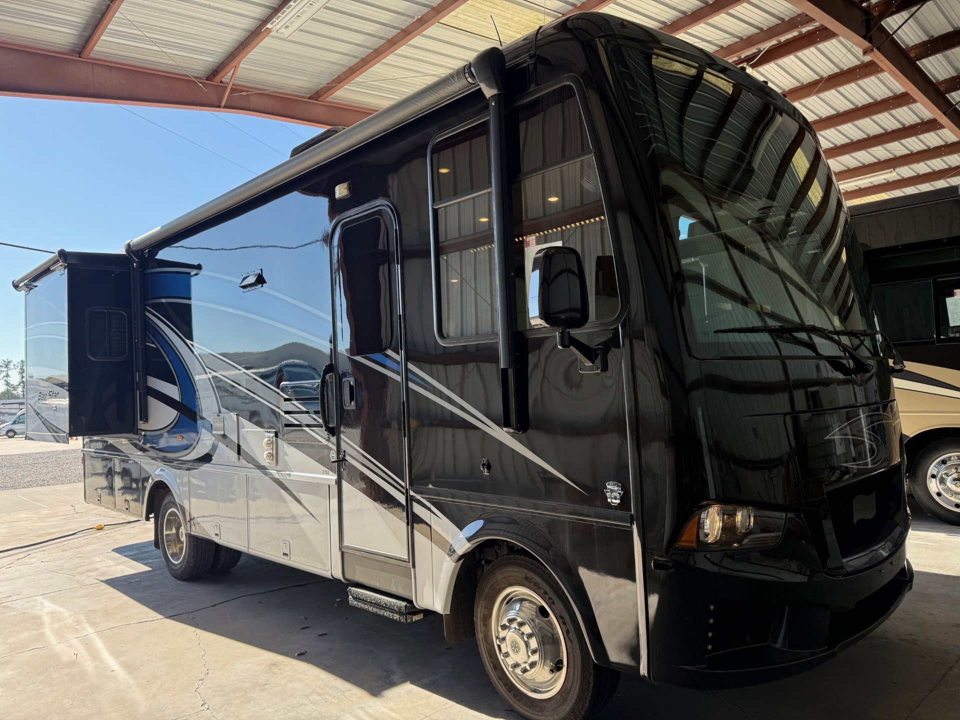 2020 NEWMAR BAY STAR SPORT 2702 - Image 1