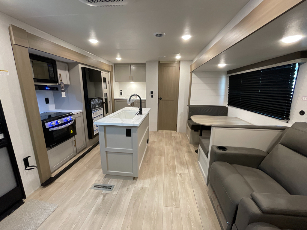 2027 Jayco Jay Flight SLX 333BTS - Image 6