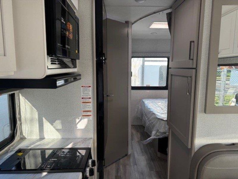 2026 Thor Motor Coach Four Winds Espec 22Z - Image 14