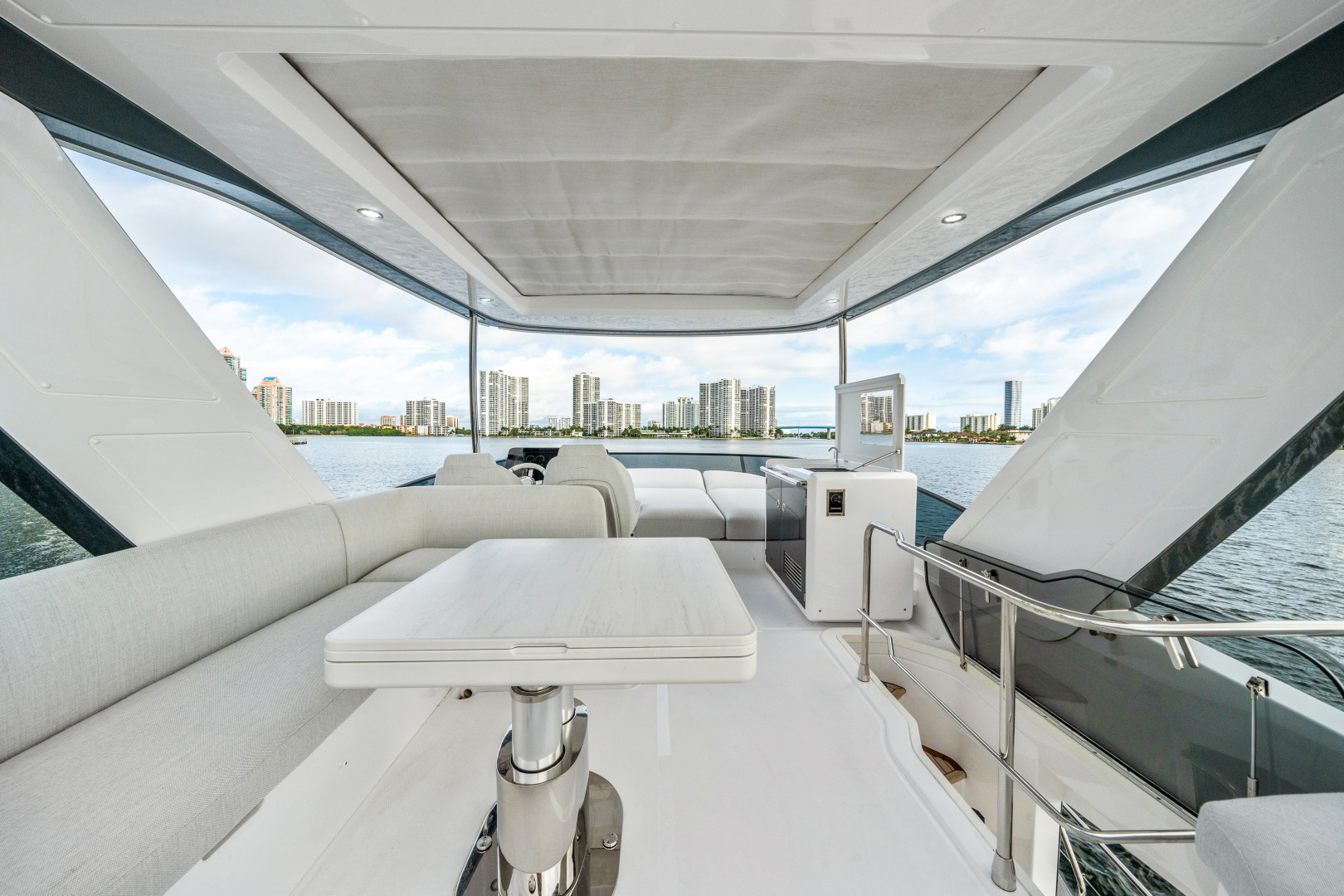 2023 Azimut 53 FLY Base - Image 46