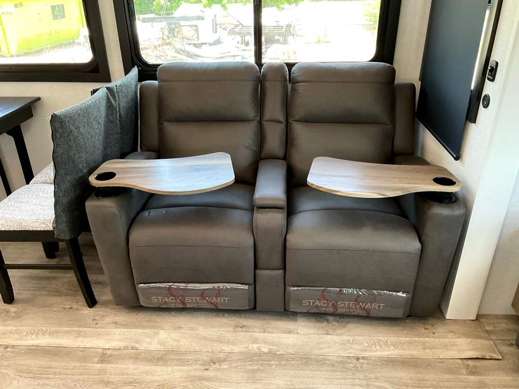 2027 JAYCO Eagle 355 MBQS - Image 10