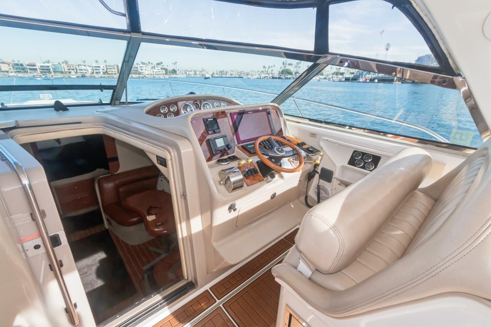 2000 Sea Ray 370 Express Cruiser - Image 51