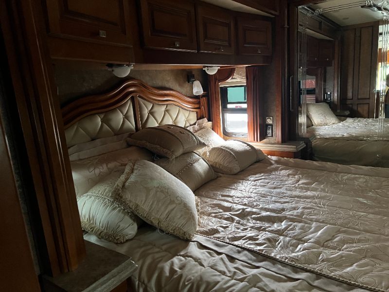 2014 Tiffin Allegro Bus 37 AP - Image 11