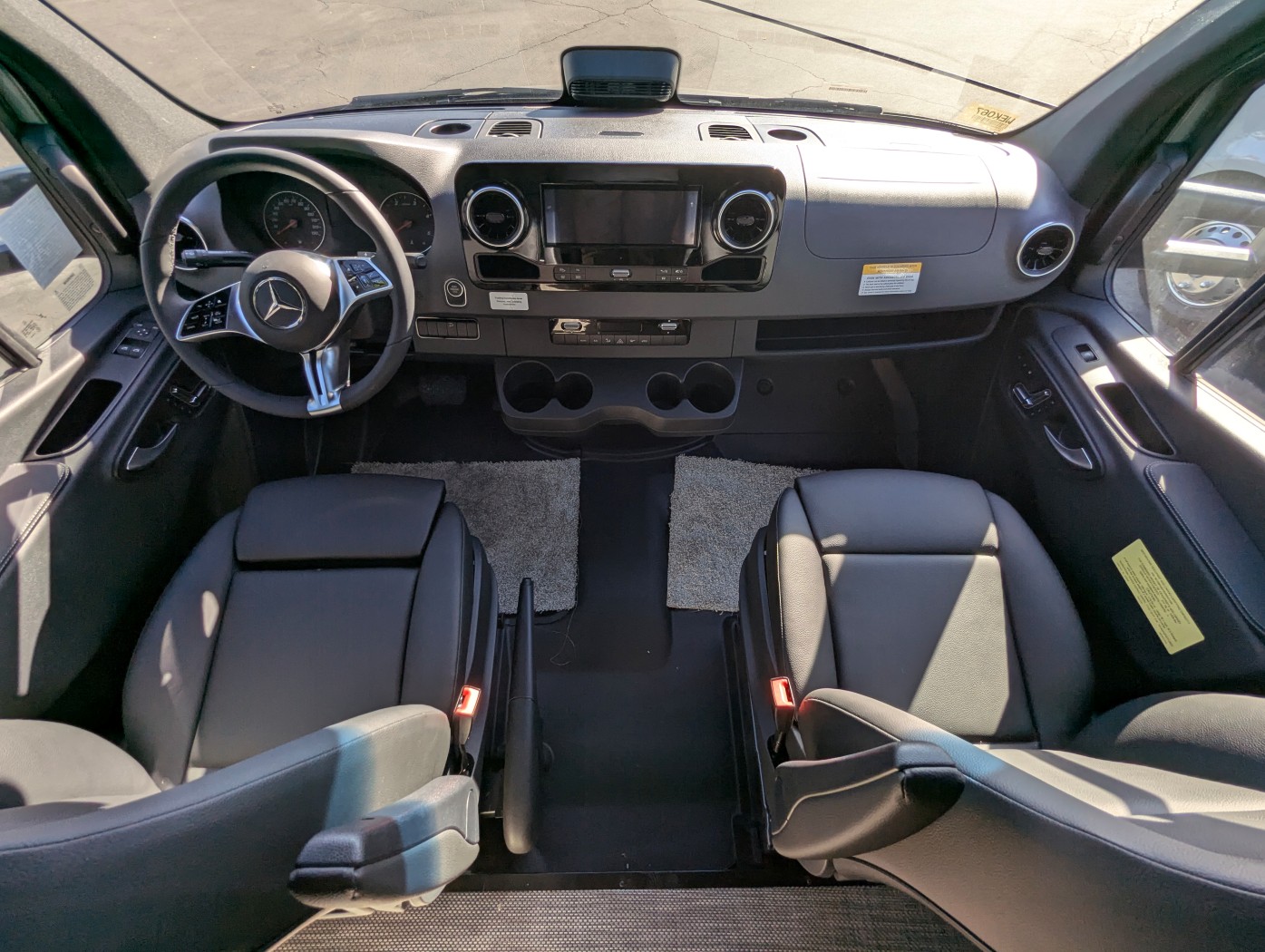 2026 Winnebago EKKO Sprinter 23B AWD - ATH Edition - Image 18