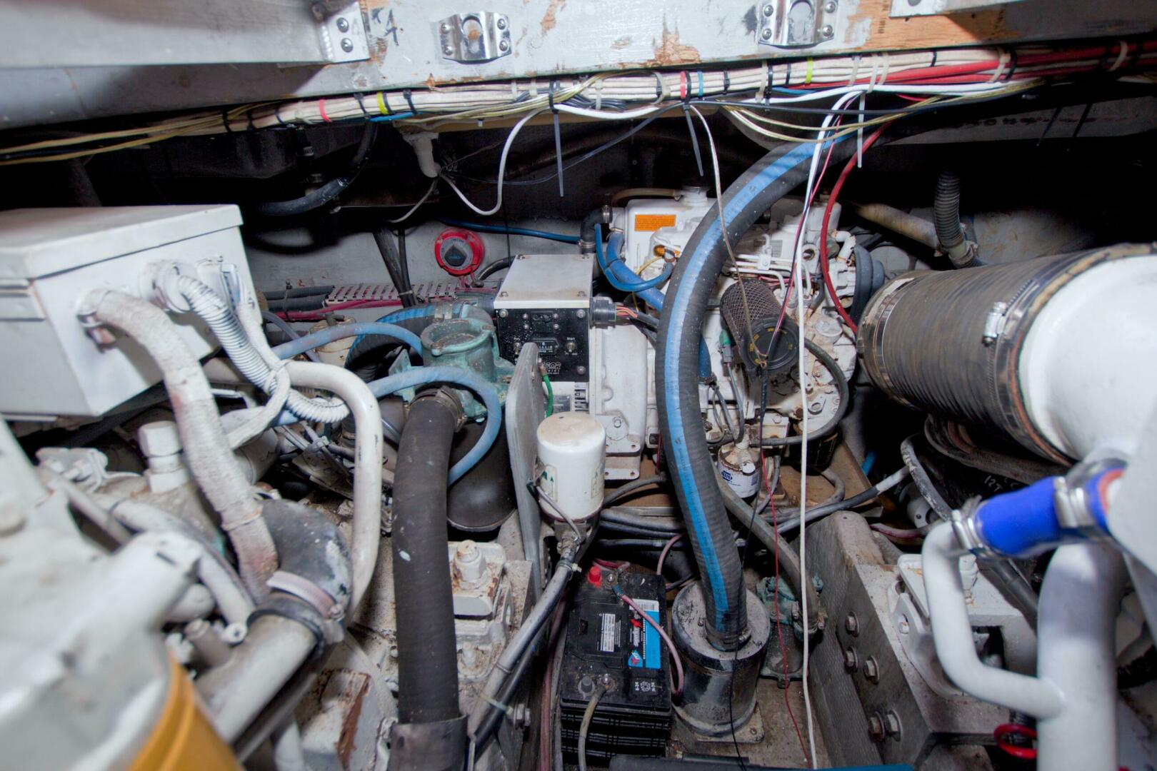 1998 Luhrs 36 Convertible - Image 65