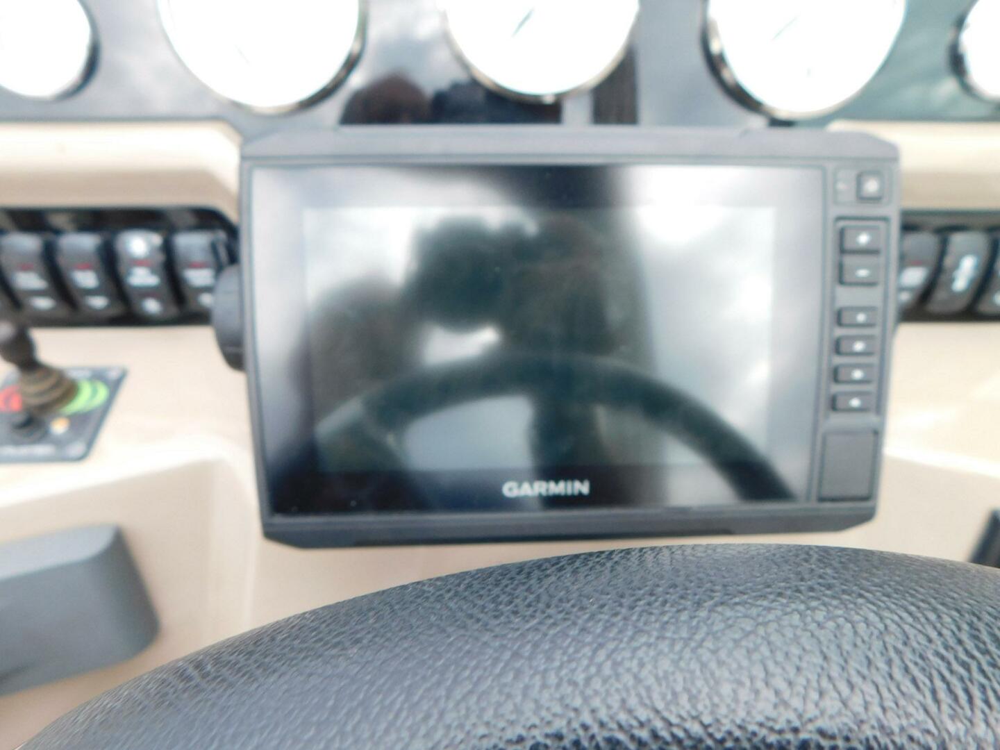 2018 Regal 26 Express Base - Image 11