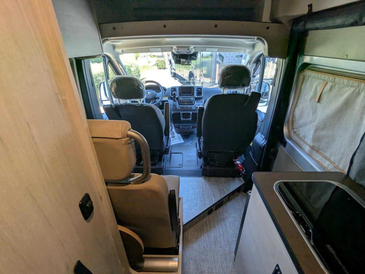 2027 Winnebago Solis 59P - Pop Top - Image 25