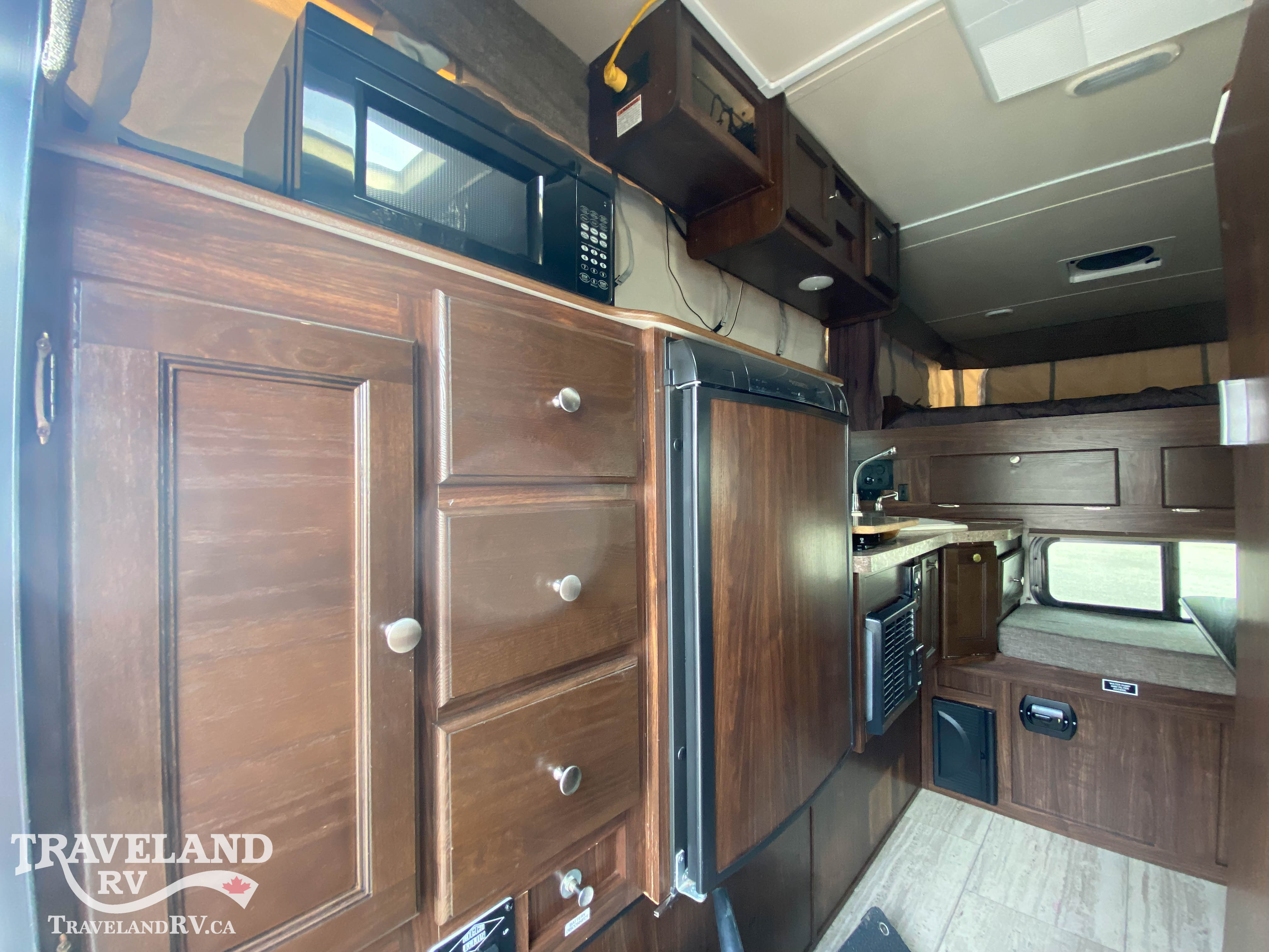 2018 FOREST RIVER PALOMINO 1251SS - Image 11