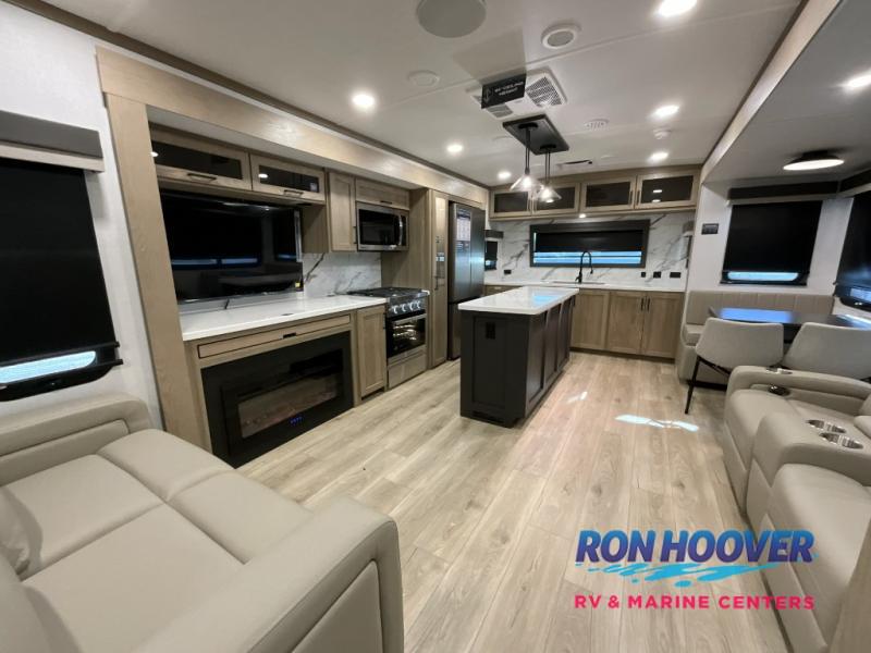 2026 FOREST RIVER 832FK - Image 2