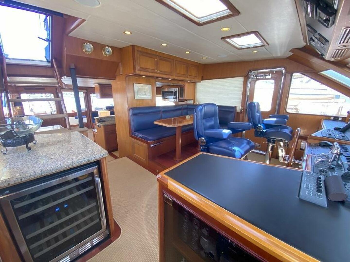 2005 Offshore Yachts - Image 11