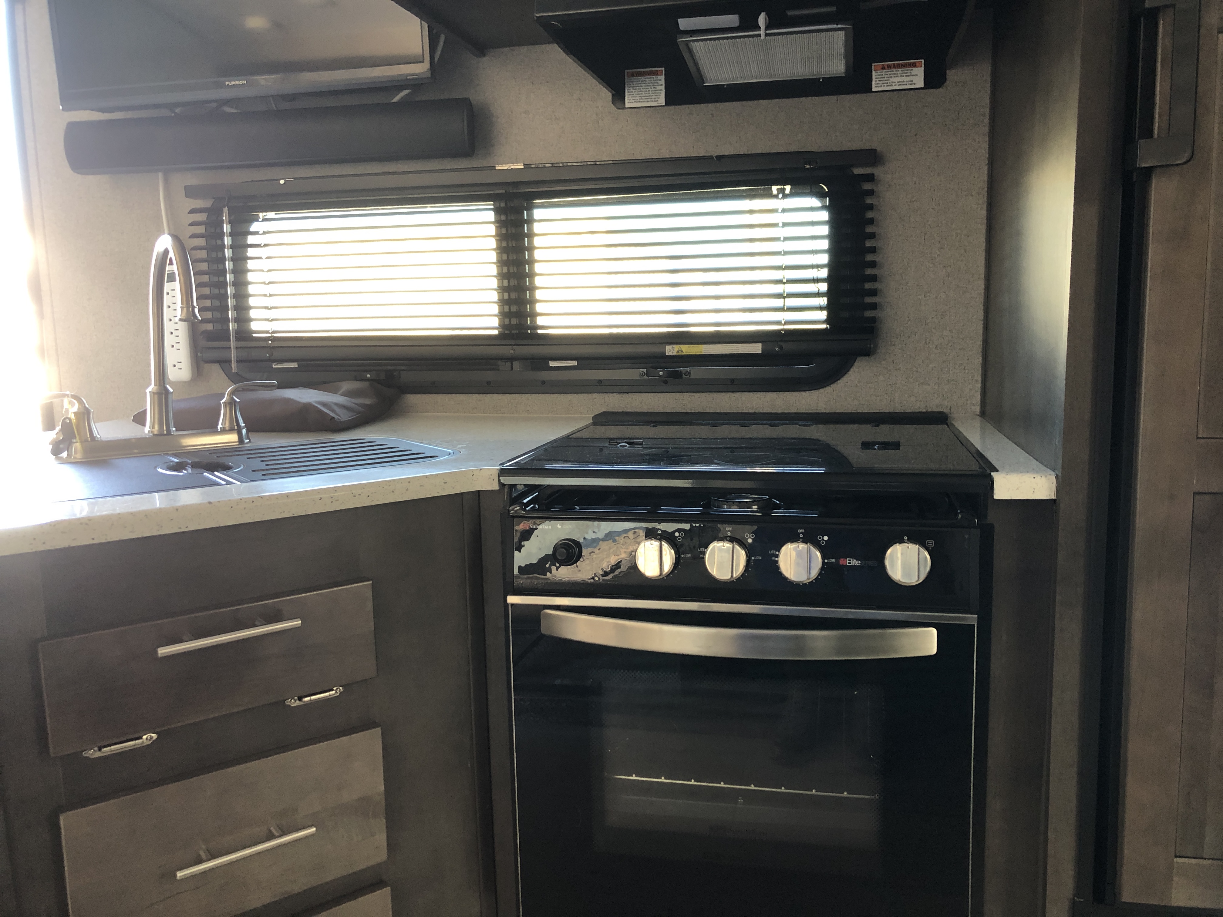 2020 Forest River Rockwood Mini Lite 2507S - Image 11