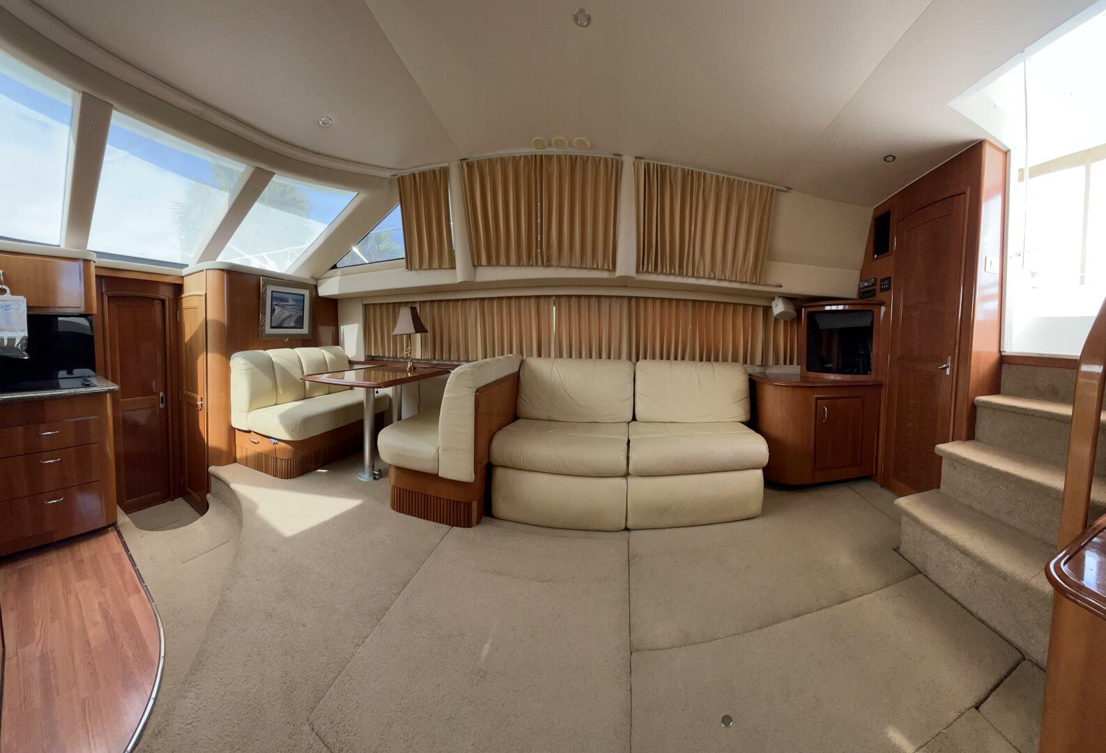 2005 Carver 396 - Image 29