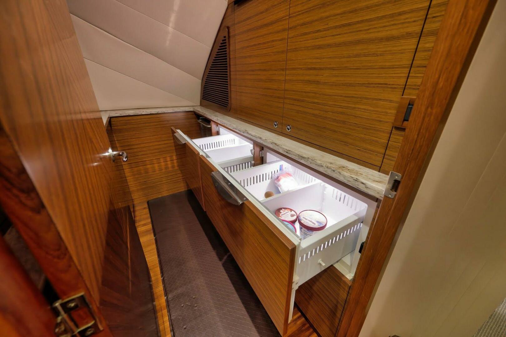 2012 Weaver - Image 32