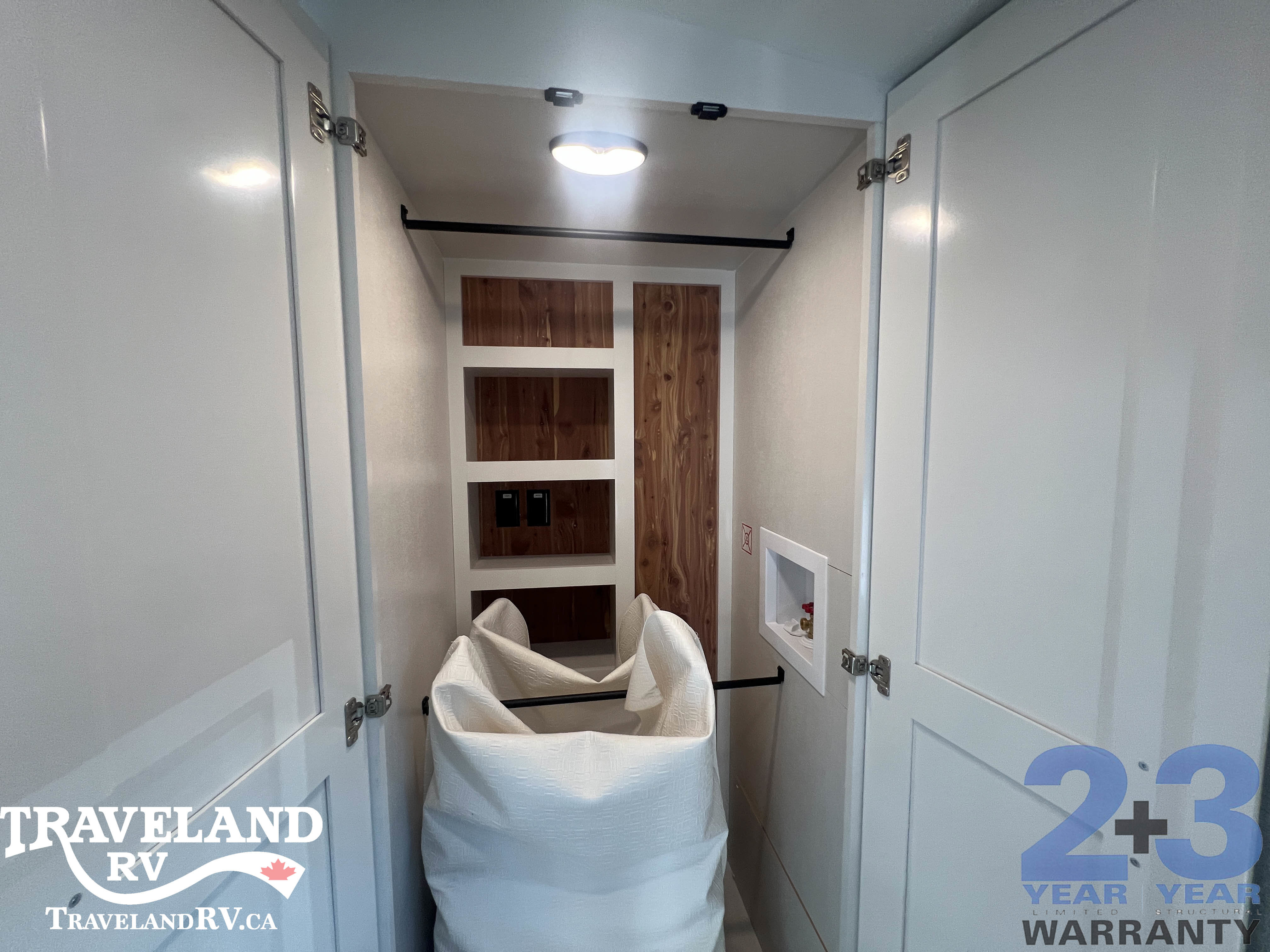2026 Jayco Pinnacle 32RLTS - Image 33