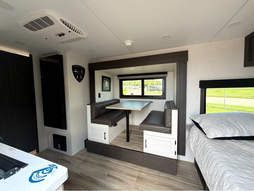 2026 VENTURE RV SPORTTREK STINGER 161VUD - Image 17