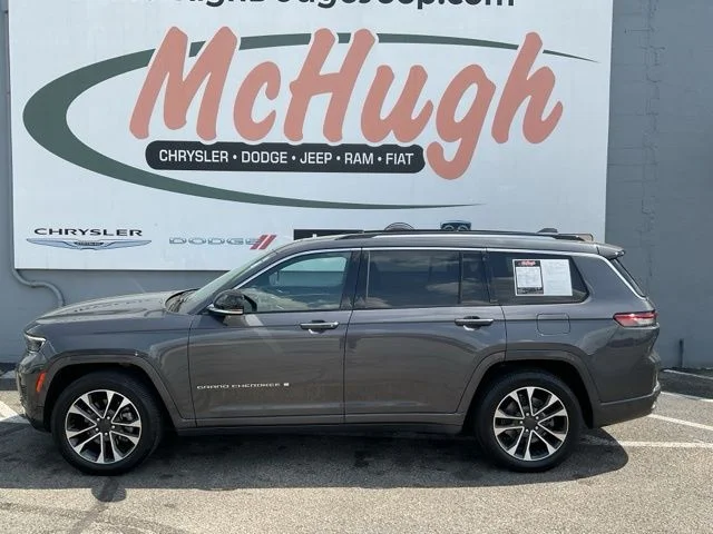 2022 Jeep Grand-Cherokee-L Laredo Altitude 4x4 - Image 2