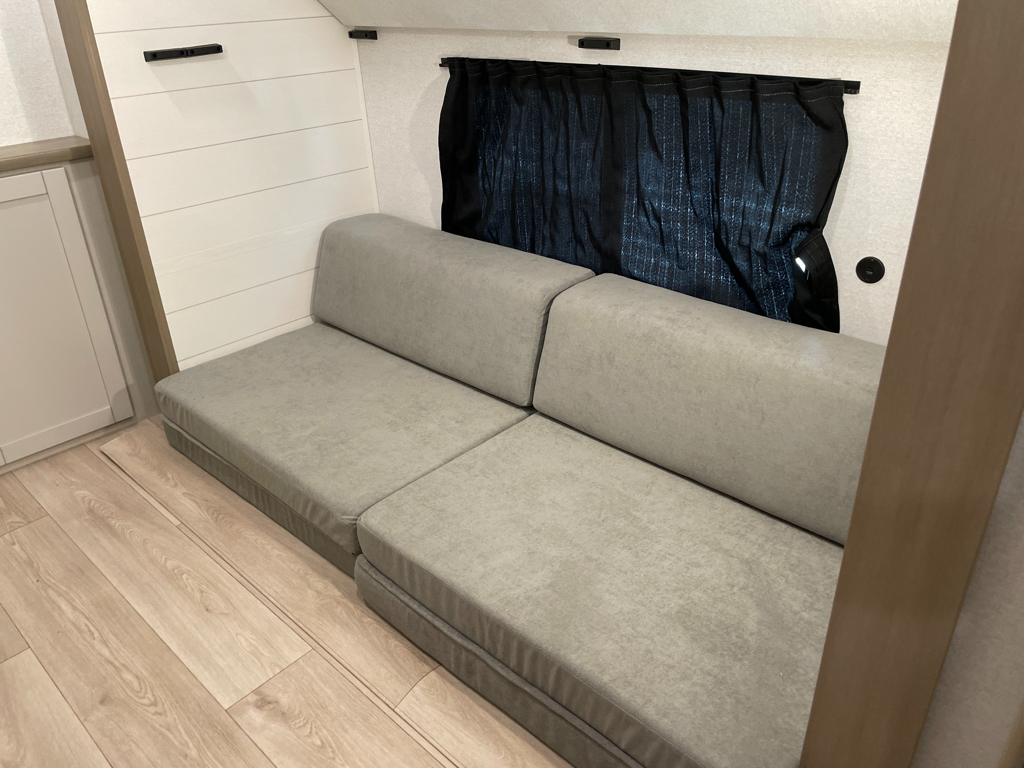 2027 Jayco Jay Flight SLX 333BTS - Image 13