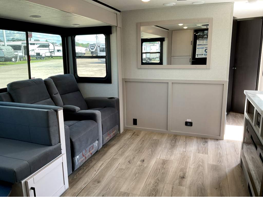2026 JAYCO Jay Feather 30RKB - Image 9