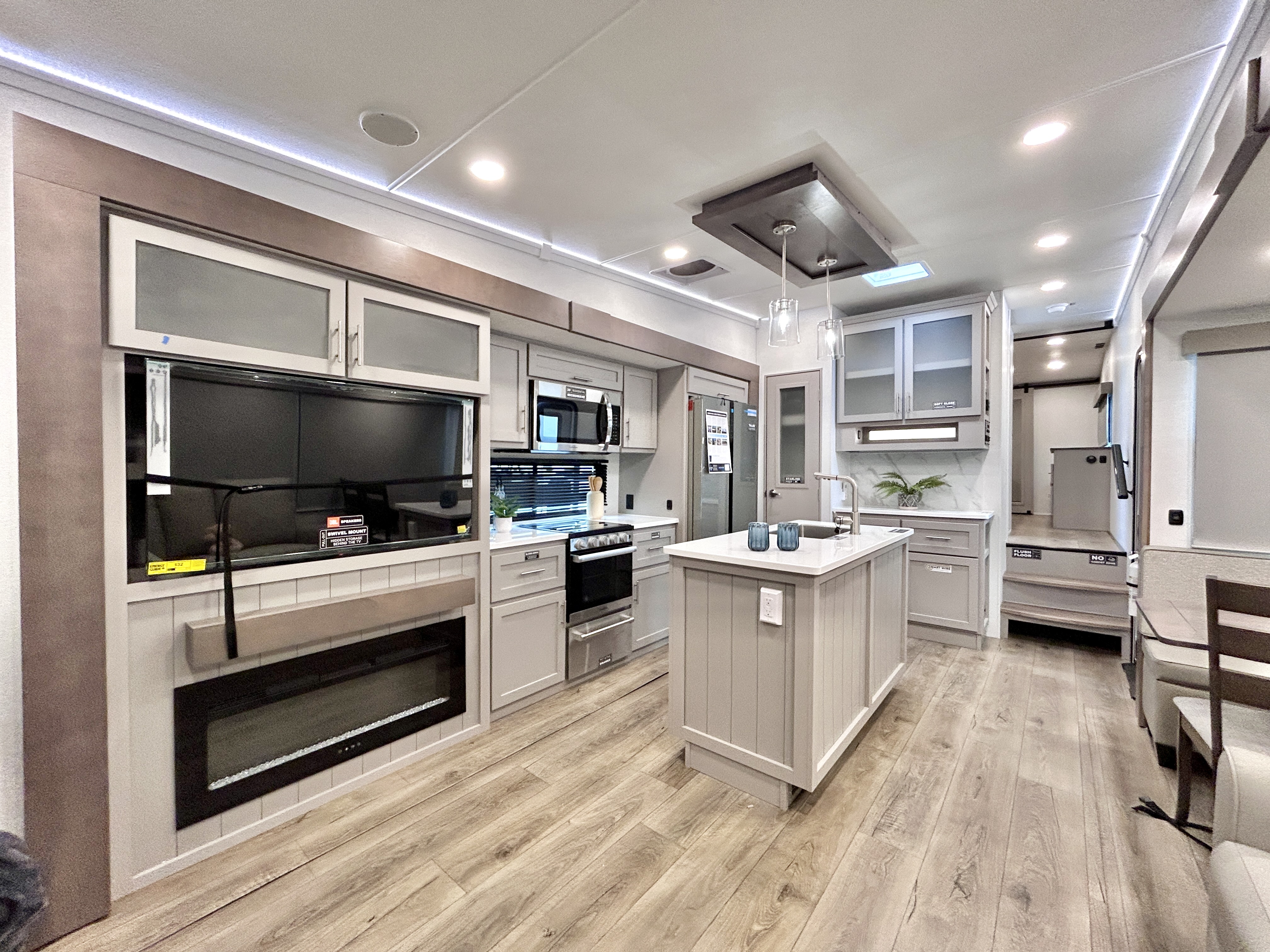 2026 Alliance RV Avenue 32RLS - Image 14